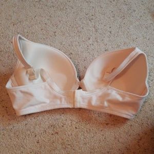 Cacique Intimates & Sleepwear - Cacique cotton plunge 42D w/ padding Cacique Intimates & Sleepwear - Cacique cotton plunge 42D w/ padding